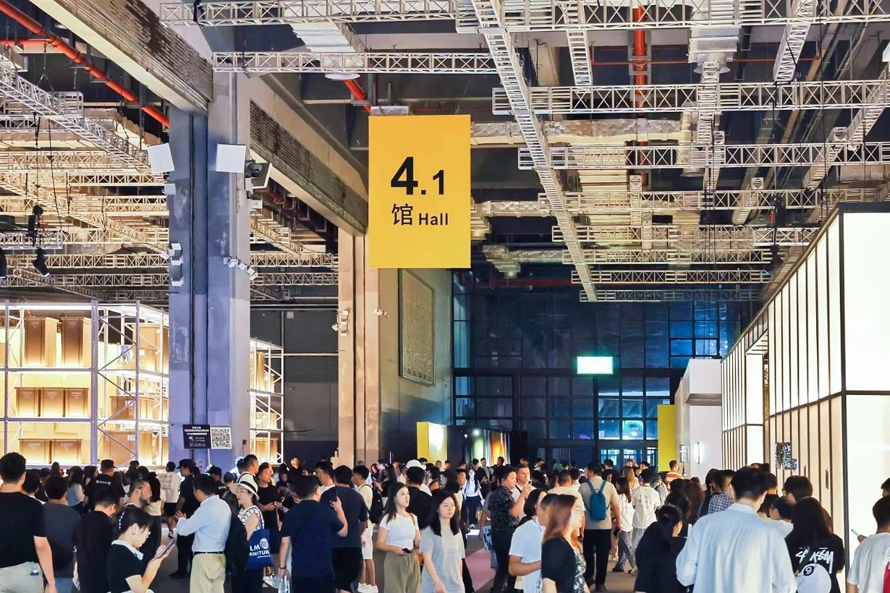 2025年CIFF上海家博会·设计源，向行业抛出了新的年度课题——“有限”。