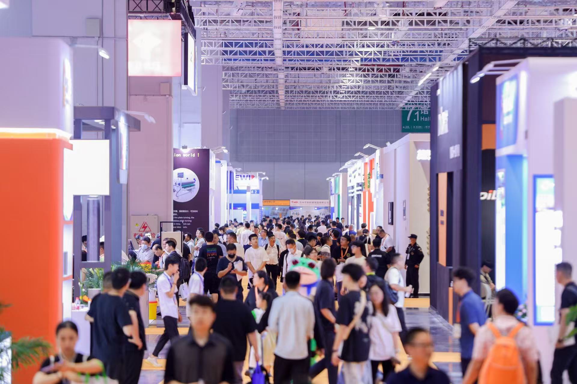 表面贴装1.jpg 表面贴装1.jpg